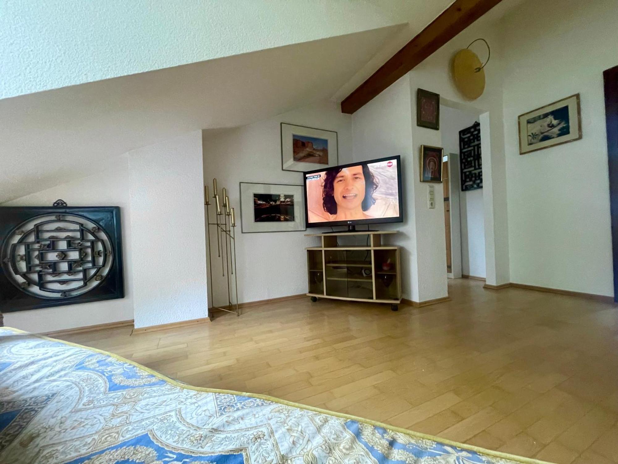 Wunderschoenes Grosses 3 Zimmer Apartament Zentrum Goldstadt Familienfreundlich Mit Garage Pforzheim Buitenkant foto