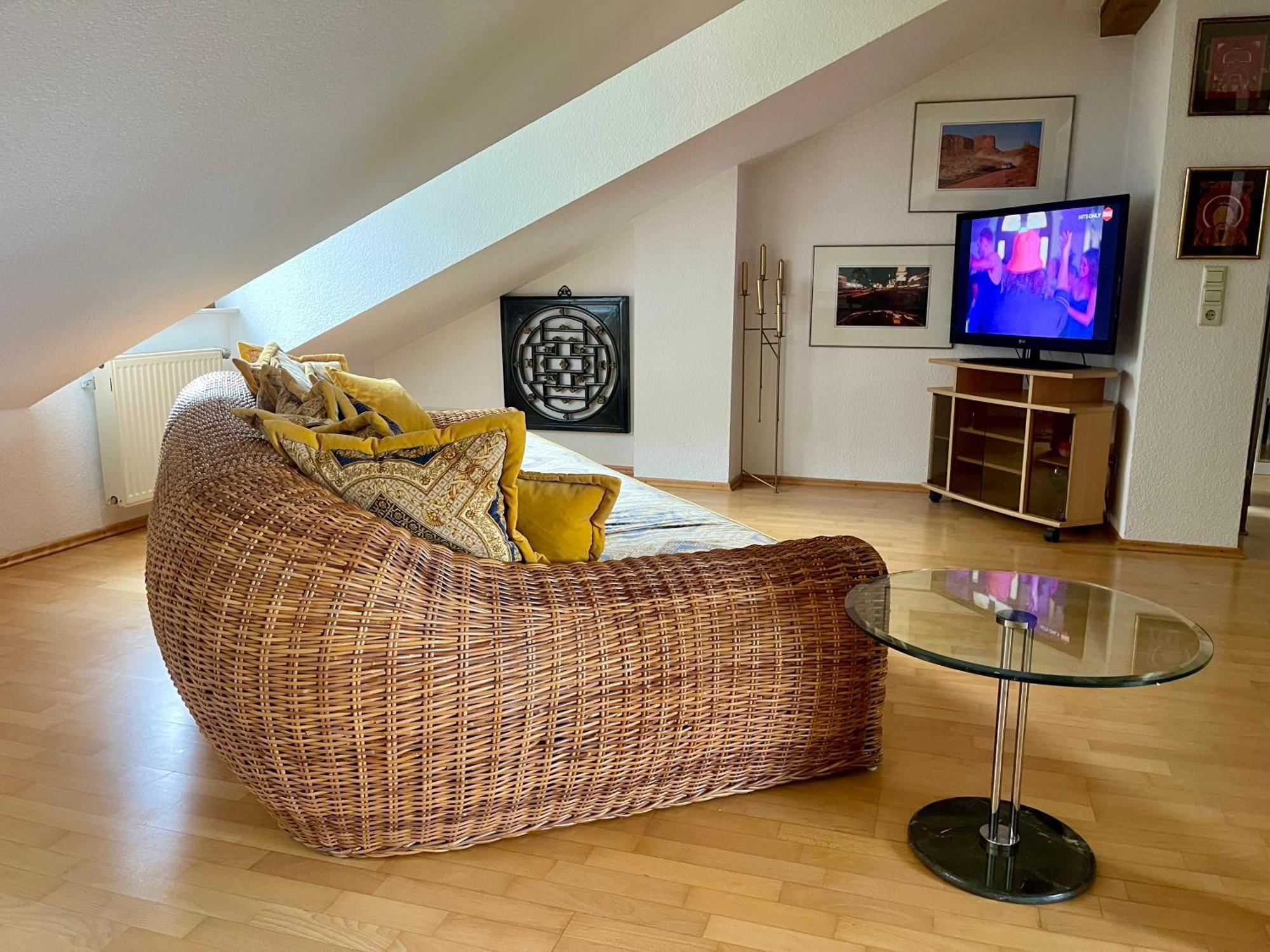 Wunderschoenes Grosses 3 Zimmer Apartament Zentrum Goldstadt Familienfreundlich Mit Garage Pforzheim Buitenkant foto