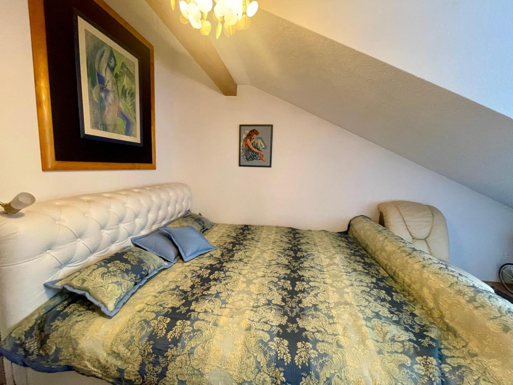 Wunderschoenes Grosses 3 Zimmer Apartament Zentrum Goldstadt Familienfreundlich Mit Garage Pforzheim Buitenkant foto